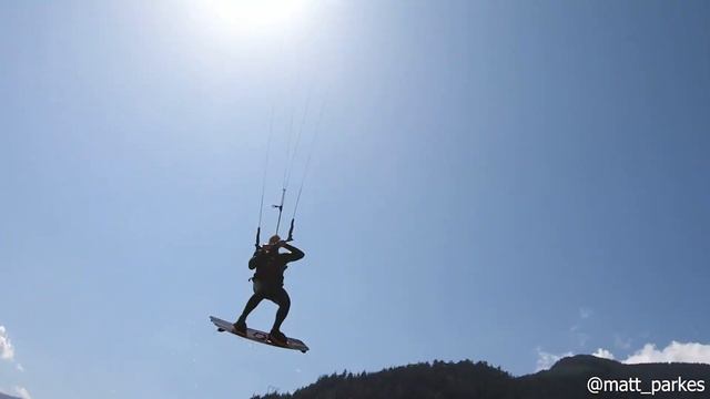Megaloop Mayhem: Epic Wind Day in Squamish! смотреть онлайн