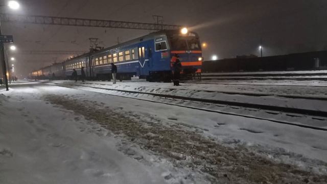 ЭР9т Минск-Орша прибывает на ст. Жодино смотреть онлайн