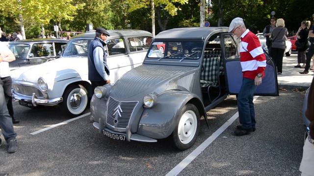 Démarrage Citroën 2 CV De 1954 à La Manivelle