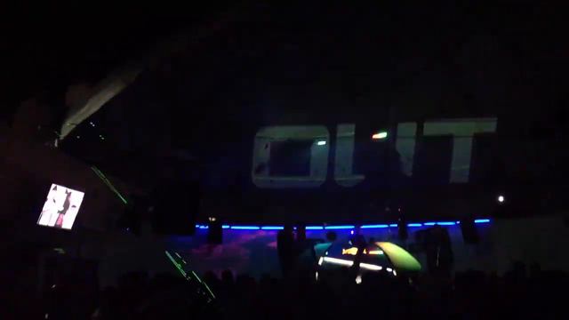 David Penn playing YOU STOLE MY LOVE ( Rober Gaez Original Mix ) @ Paradise by Prestige смотреть онлайн