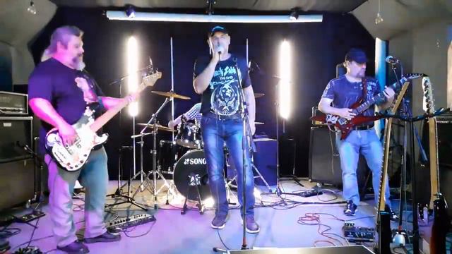 DECAYED CORE - В воске ночи + Mr. Rock N Roll смотреть онлайн