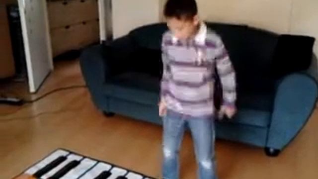 коврик-пианино смотреть онлайн