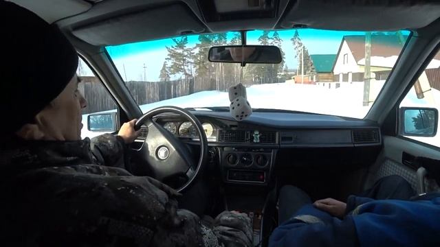 Установка двигателя в 190 Мерседес всё пошло не по плану танцы с бубном смотреть онлайн