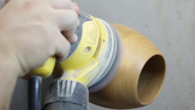 Woodturning - Burl Yew Log to Vase смотреть онлайн