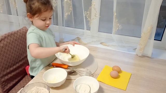 Готовим овсяное печенье? | Cooking oatmeal cookies смотреть онлайн