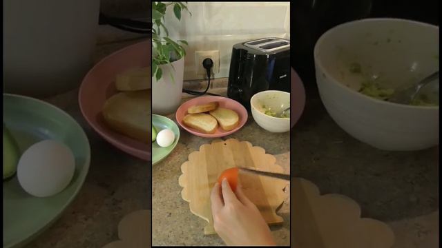 Тосты с авокадо 🥑 смотреть онлайн