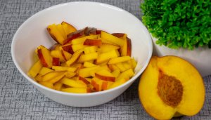 Как же это вкусно! Просто БЕРУ персик и готовлю обалденный летний пирог! Он лучше, чем шарлотка!