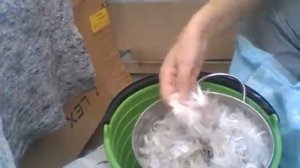 Как перебрать перо с подушки.