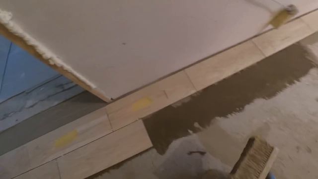 Укладка длинной Плитки под дерево. Пол. Кухня, коридор. Палубный метод. Мастер класс. смотреть онлайн