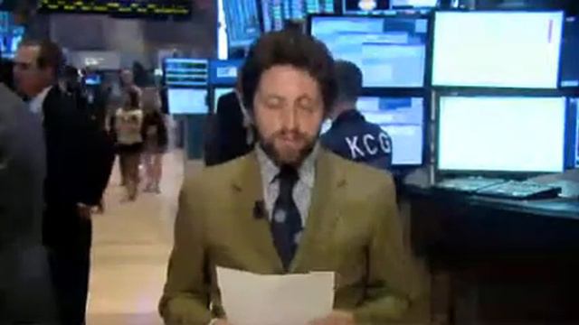 Доллар повышается относительно основных валют