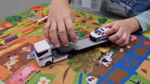 Распаковка фуры с полицейкой машиной и вертолетом