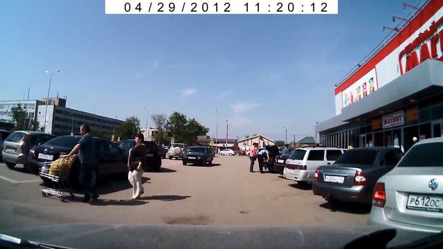 Мудаки бывают не только во время движения! смотреть онлайн