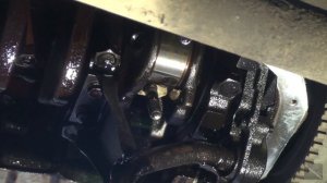 ДВИГАТЕЛЬ 8 КЛАПАННЫЙ ВАЗ НУЖДАЕТСЯ В  ЗАМЕНЕ ВКЛАДЫШЕЙ