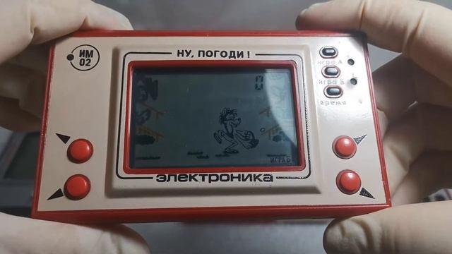 Игра Электроника ИМ 02 - №1 на экране. Ну, погоди! Волк ловит яйца Курицы. СССР смотреть онлайн