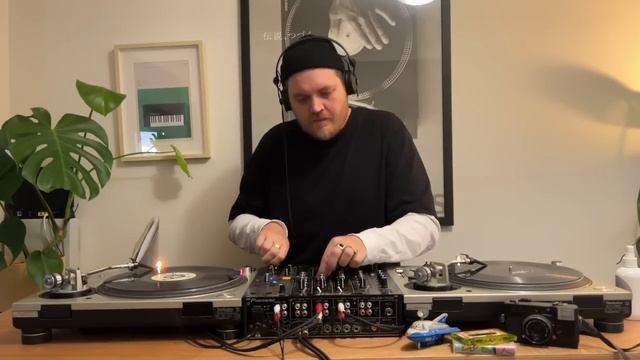 Deep & Garage House Vinyl Mix смотреть онлайн