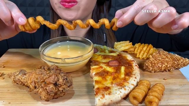 ASMR EATING CHEESY SAUSAGE PIZZA FRIED CHILI PEPPER CHICKEN CURLY FRIES FISH & CROCK LAY'S BBQ CHIP смотреть онлайн