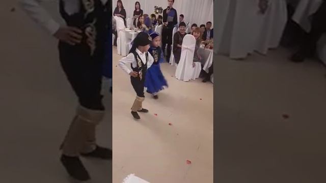 Классно выглядишь супер просто так не могу понять почему я должна быть(1) смотреть онлайн