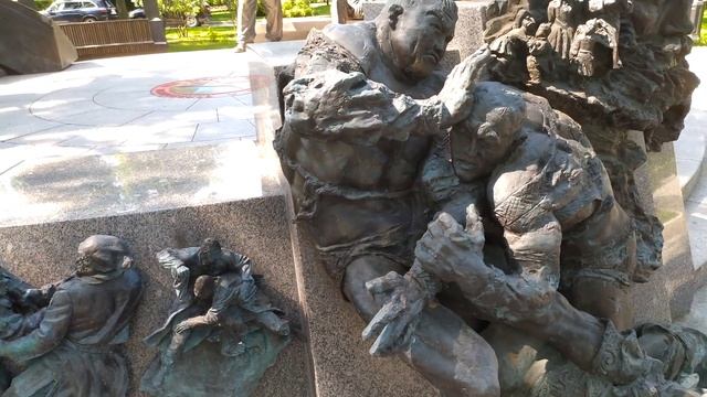 Стадион Лужники. Самбо-наука побеждать, жанровая скульптура. смотреть онлайн
