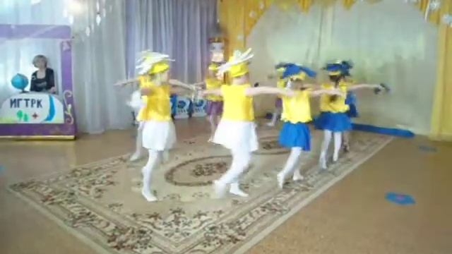 Танцевальная композиция "Цветы" МБДОУ "Росинка" №15 г.Железногорск-Илимский смотреть онлайн