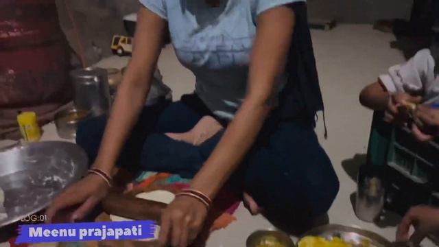 Meenu prajapati ❤️छोला भटूरा बना रही हूँ?#meenuraj #meenuprajapati #youtube смотреть онлайн