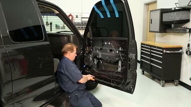 How to change Window Regulator - 2003 Chevy Silverado смотреть онлайн