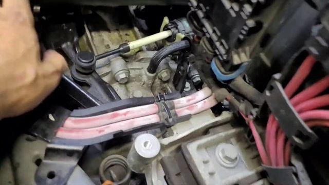 Changement boitier thermostat Renault Megane 3 1.9 DCI Scenic 3 смотреть онлайн