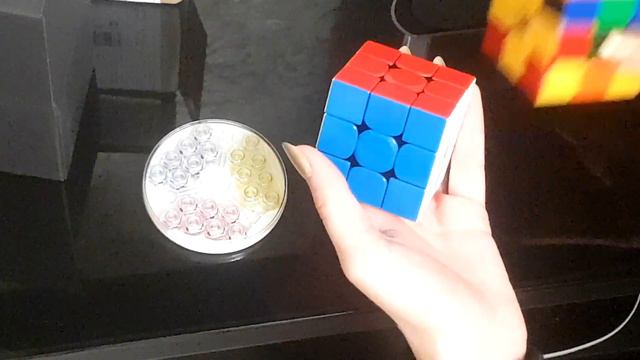 Кубик Рубика на магнитах смотреть онлайн