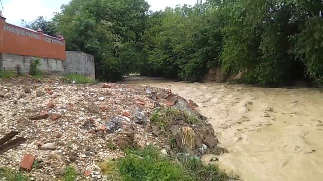 Река Мичик в Чечне. Красиво! смотреть онлайн