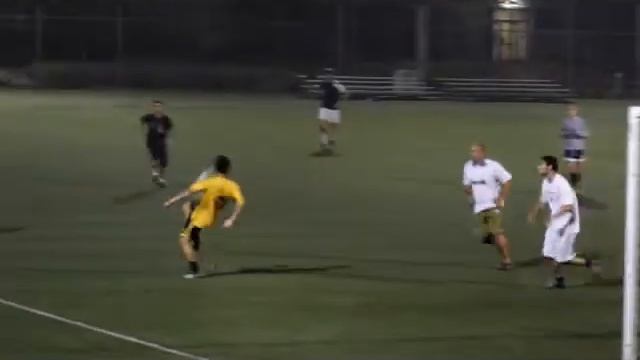 Los Angles pick up soccer game 2.wmv смотреть онлайн