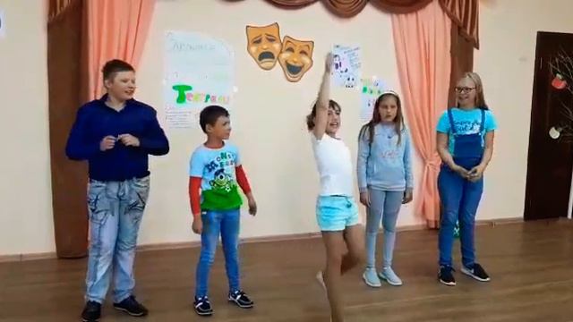 Сценка "Хочу я быть вожатым" смотреть онлайн