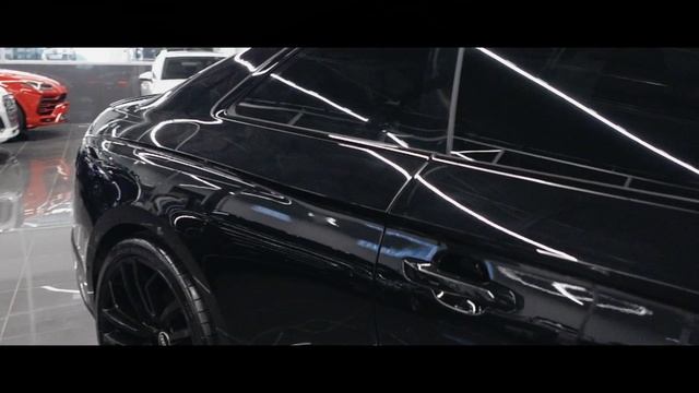 Audi RS5 2022 - Full Black смотреть онлайн