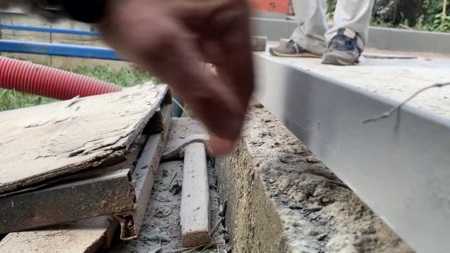 Нельзя перекосить - клади гармошкой . Сантиметр на метр любой ценой. Сложные случаи мощения. смотреть онлайн