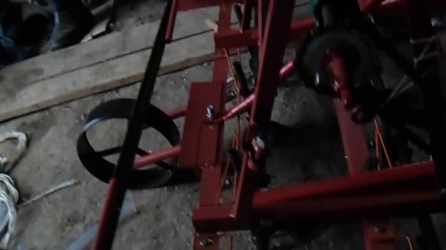 Самодельная сеялка точного высева к мини трактору!!! смотреть онлайн