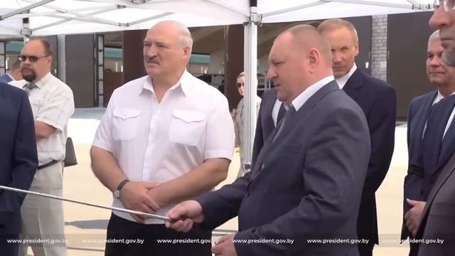Лукашенко устроил разнос на ферме в Поставском районе. смотреть онлайн