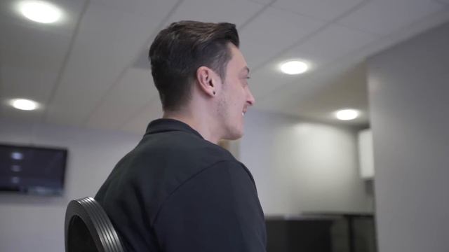 MESUT ÖZIL: CRAZY SKILLS, CROSSBAR AND MORE!