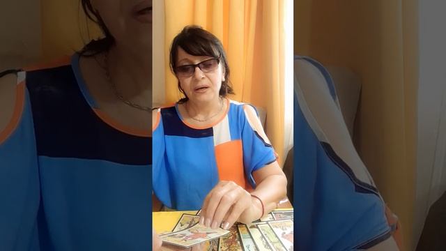 Его семья в панике,деньги уходят. Любовный треугольник. Таро расклад смотреть онлайн