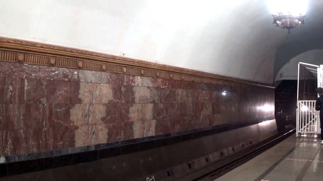 Парад поездов / 86 лет Московскому метро (Ретро-поезд, Еж-3, Номерной, Яуза, Русич, Ока, Москва) смотреть онлайн