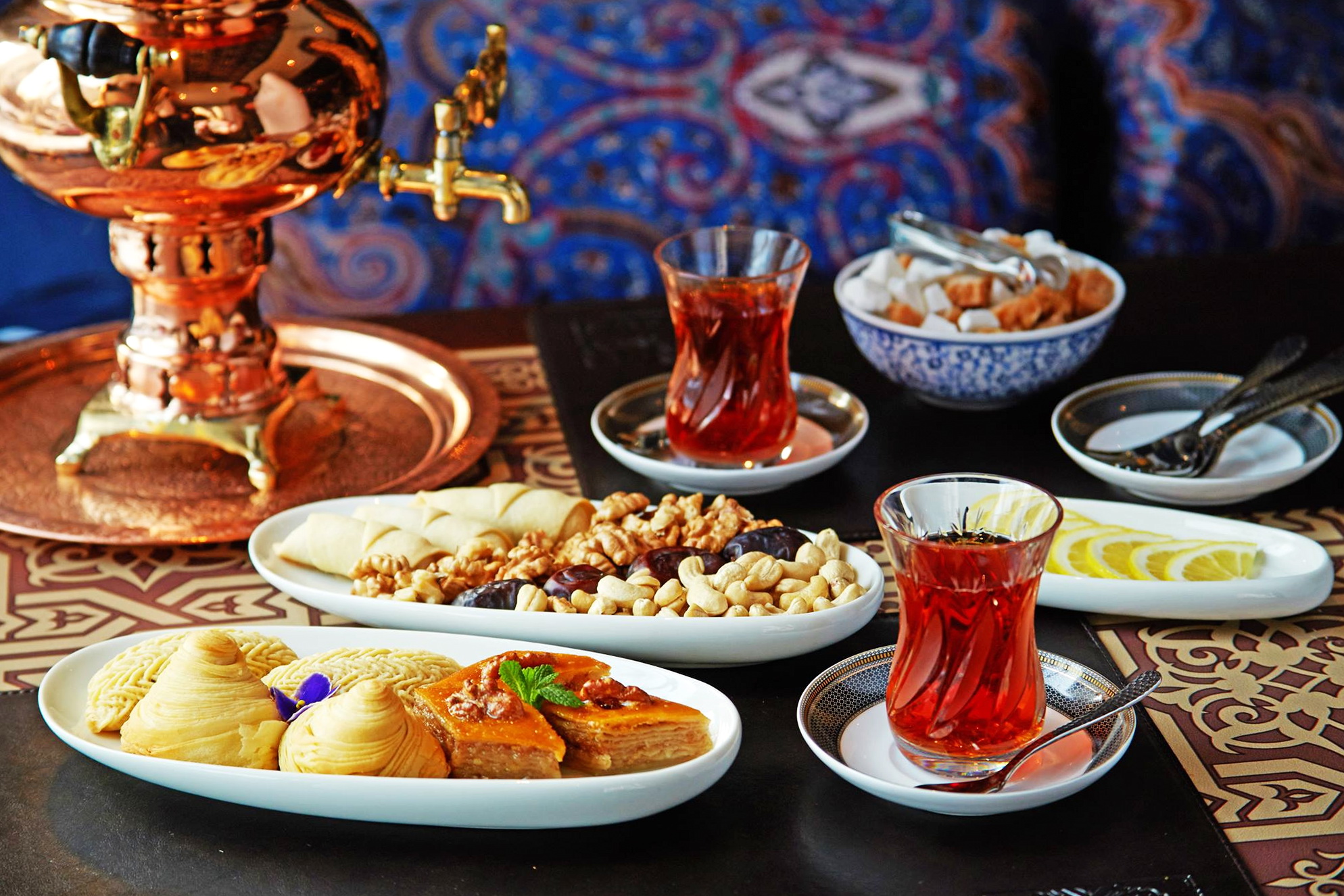 Совместный ужин. Фильм продолжение второй серии фильма " Поход по Ликийской тропе" смотреть онлайн