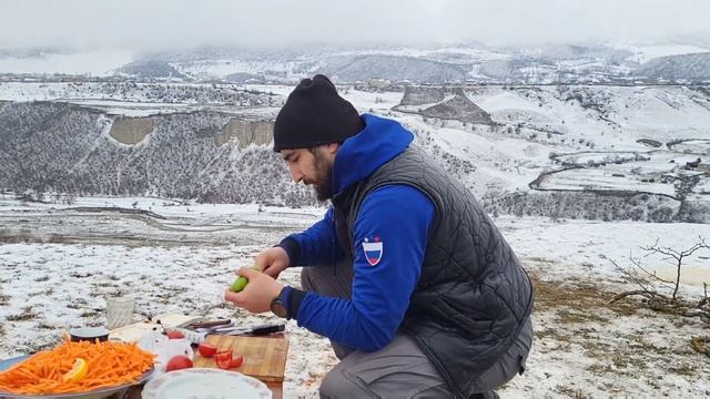 Готовим Узбекский Плов на Природе. Красота Кавказа смотреть онлайн