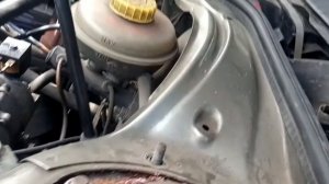 Как снять переднюю стойку или замена ступичного подшипника  на Audi 100 C4 1991г двс AAE