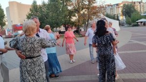 Наденька юбочку в разрез....... 06.09.24.