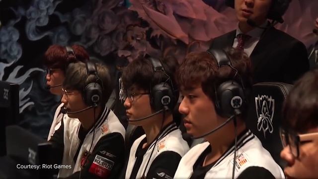The Last Impossible Play from League’s Greatest Ever Team смотреть онлайн