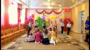 Финальный танец на 8 марта с ШАРАМИ в детском саду.mp4