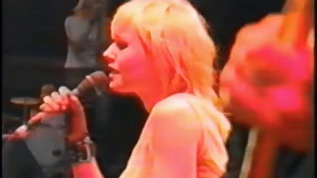 The Cardigans Live At Glastonbury Festival 1999 (10) - Higher