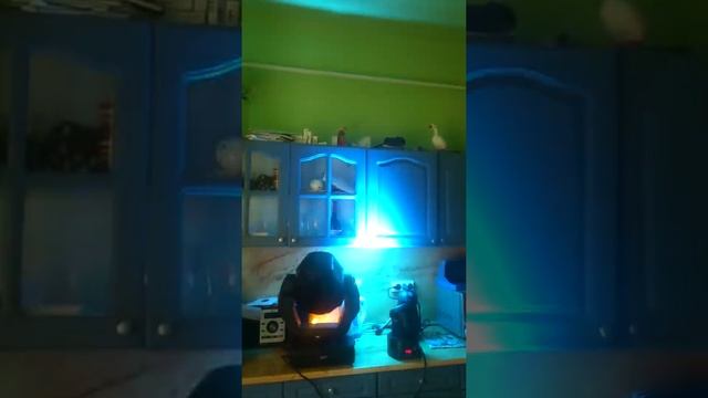 Mini Wash 7x12W RGBW Vs. Spika 250 fémhalogén смотреть онлайн