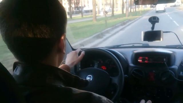 Белая каска смотреть онлайн
