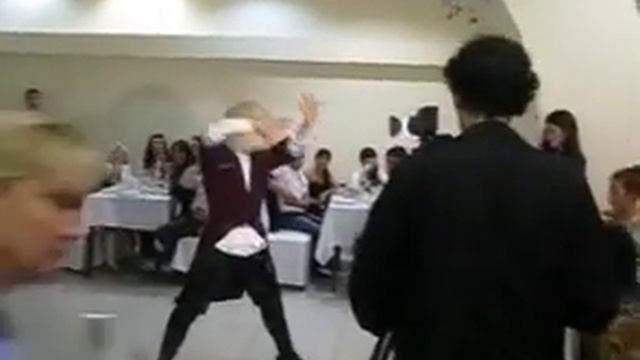 Αρμενίων χορούς  Армянский танец с ножами