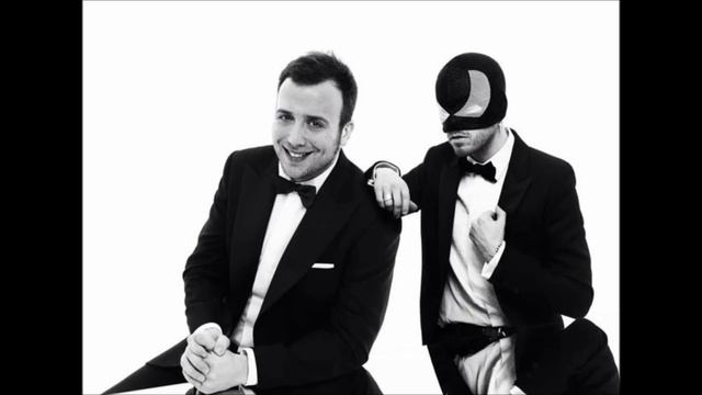 Raphael Gualazzi & The Bloody Beetroots   Liberi O No