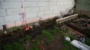 Установка бордюров с помощью лазерного уровня. Планировка площадки под Каркасный Бассейн Intex