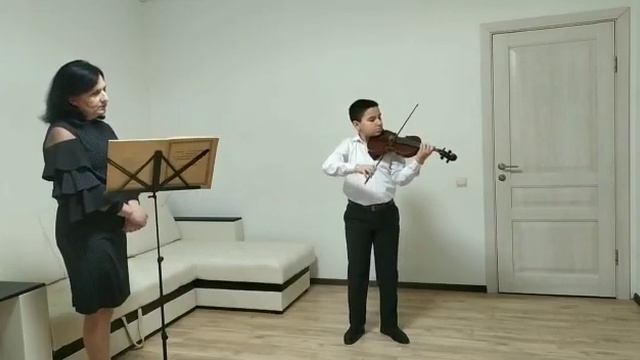 Видеоурок преподавателя по классу скрипки Галстян К.М. Обучающийся Вардан Бабаян смотреть онлайн